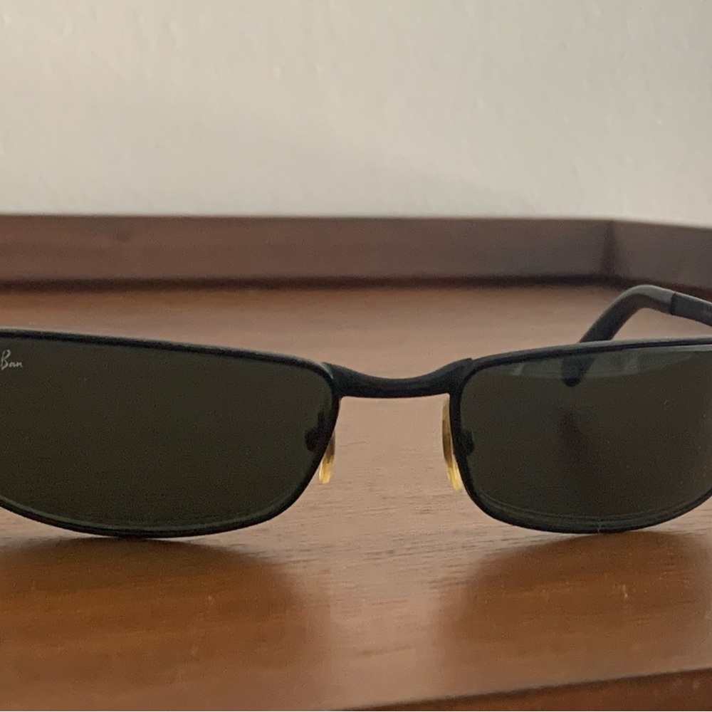 Ray-Ban Black Sunglasses - Picture 3 of 7
